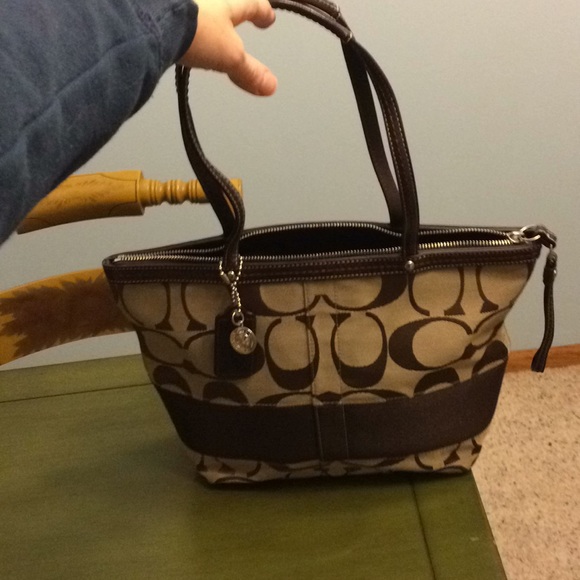 Coach Handbags - Coach shoulder bag